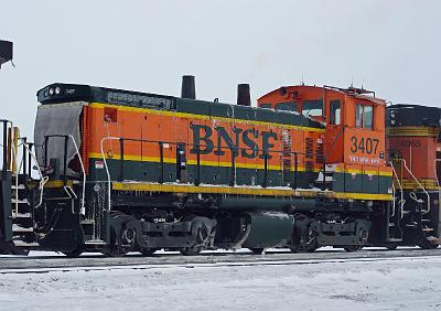 BNSF 3407 SW15.jpg